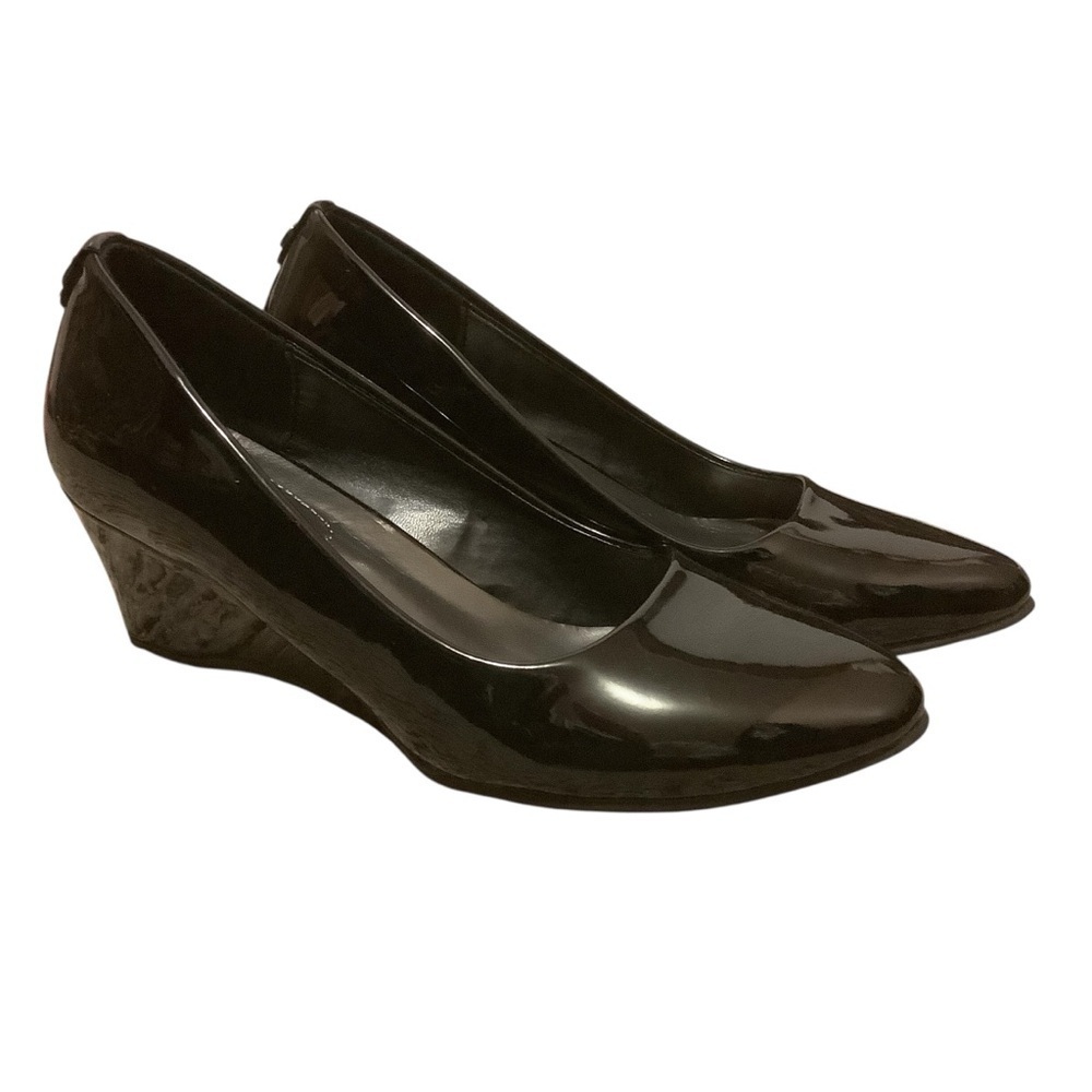 KENNETH COLE BLACK PATENT SLIP-ON WEDGE HEELS/ Size 6.5M